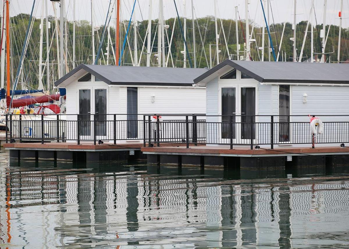 Mercury Yacht Harbour And Holiday Park Lower Swanwick Exterior foto